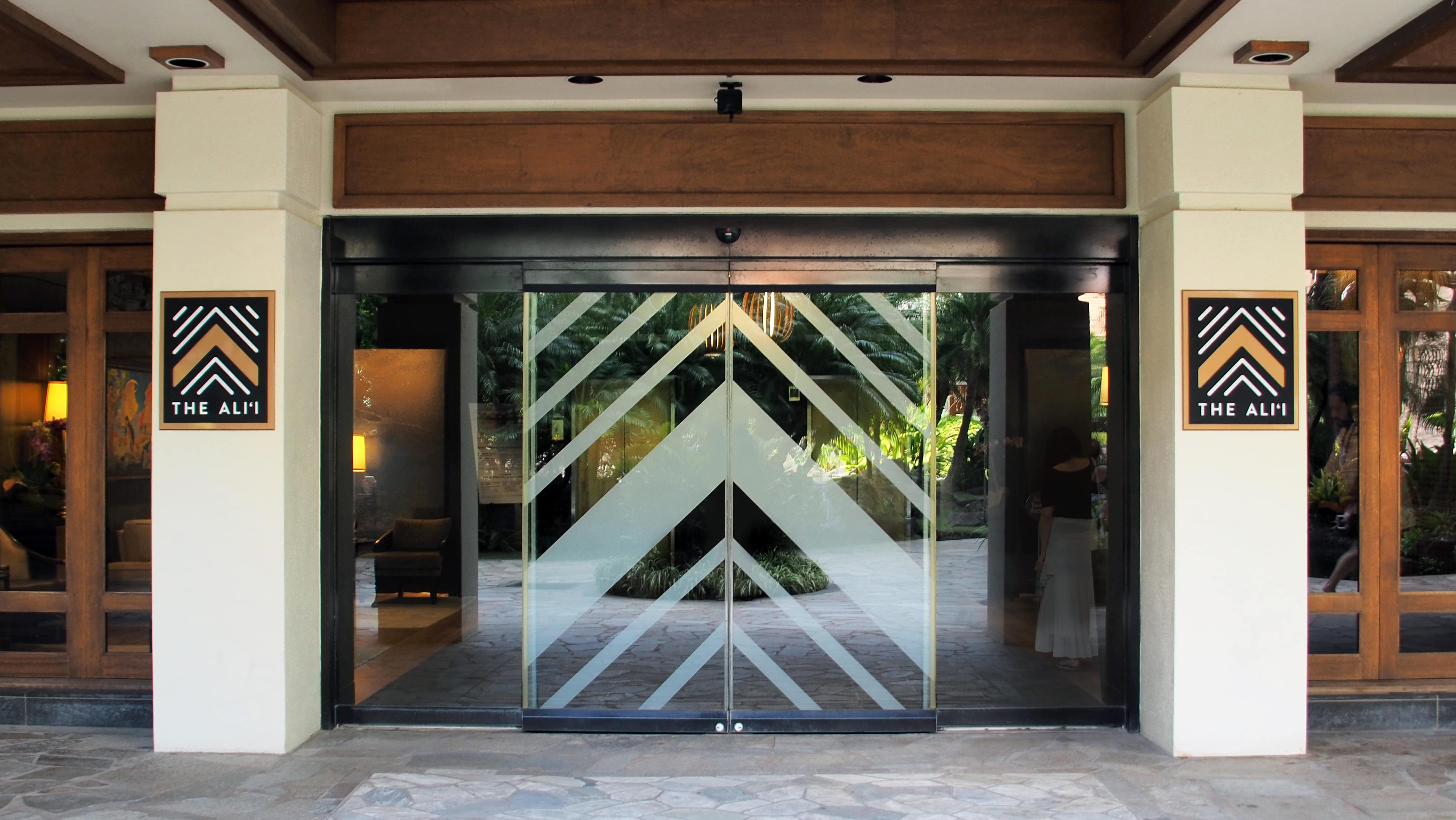The Ali'i Entrance